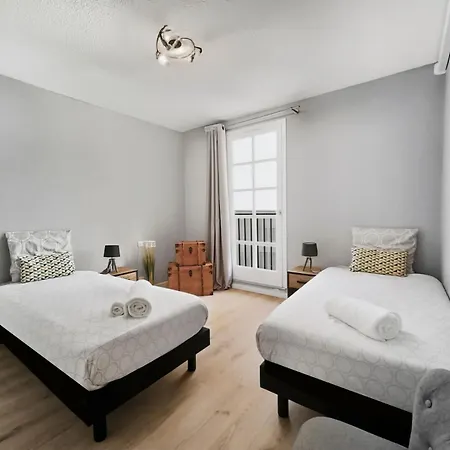 T3 Moderne, Spacieux & Climatise - Parking Prive Apartment Port Vendres