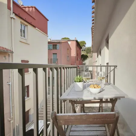 T3 Moderne, Spacieux & Climatise - Parking Prive