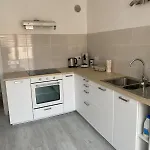 T3 Moderne, Spacieux & Climatise - Parking Prive Apartament