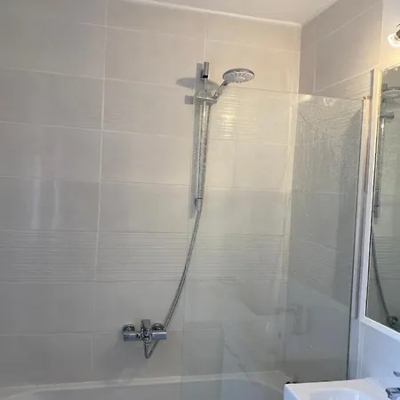 Superbe Climatisé Avec Parking Privé Apartamento