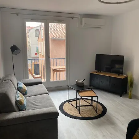 Superbe Climatisé Avec Parking Privé *