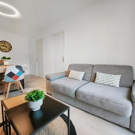 T3 Moderne, Spacieux & Climatise - Parking Prive