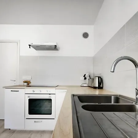 Apartment T3 Moderne, Spacieux & Climatise - Parking Prive *
