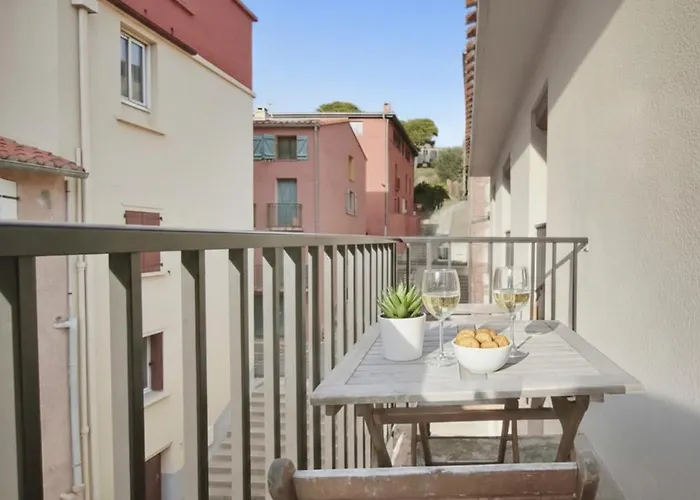 T3 Moderne, Spacieux & Climatise - Parking Prive